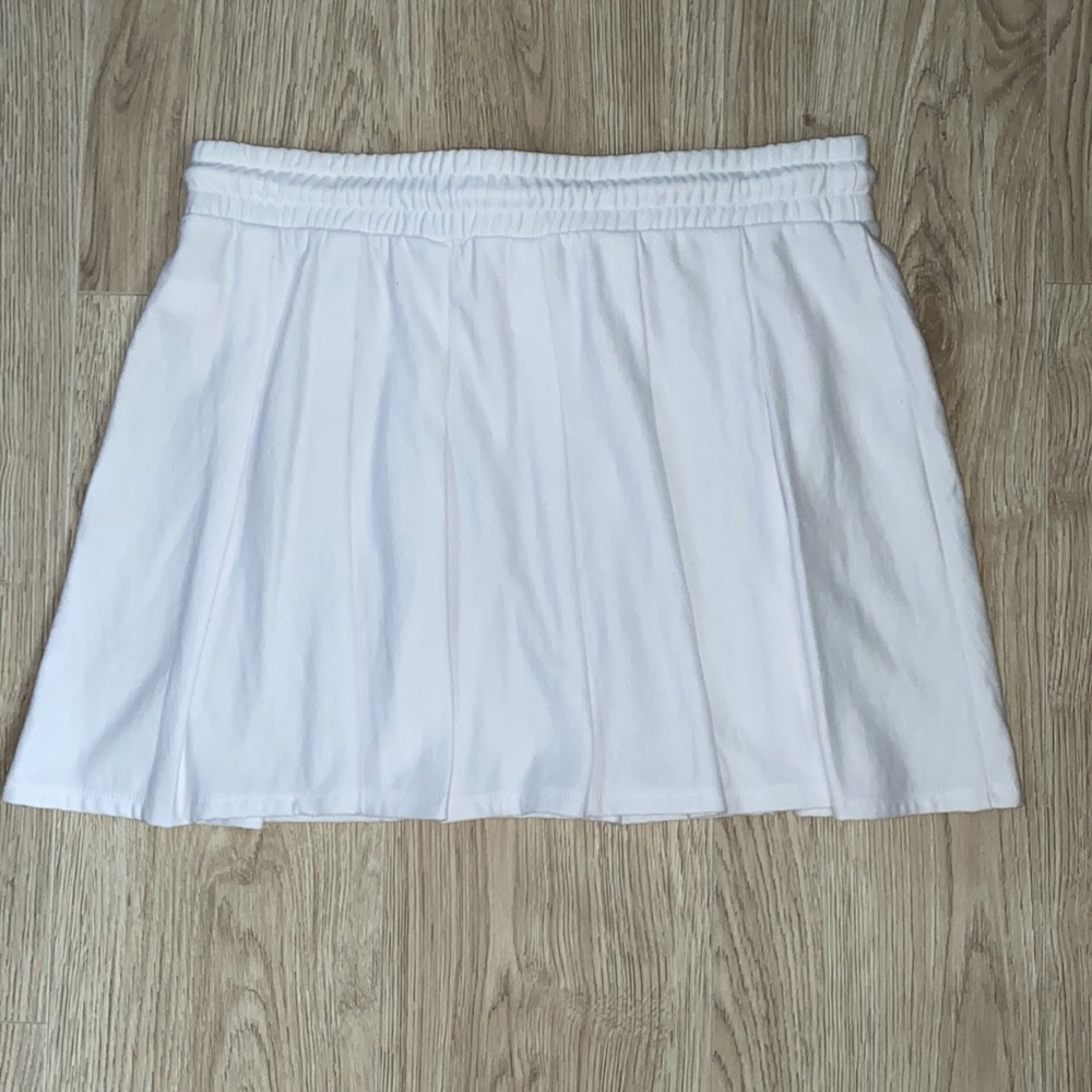 White Pleated Tennis Skirt - Picture 2 of 5